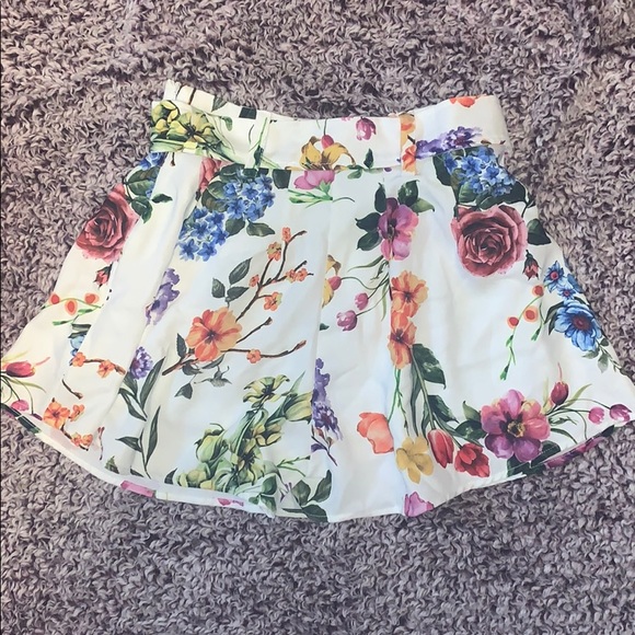 NWT do&be floral belted skort - Picture 2 of 5